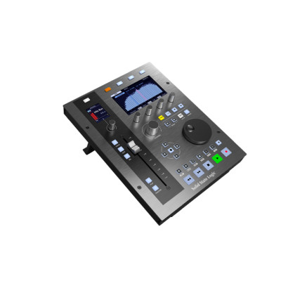 SSL UF1 1 fader, 2 écrans LCD, 5 encodeurs 